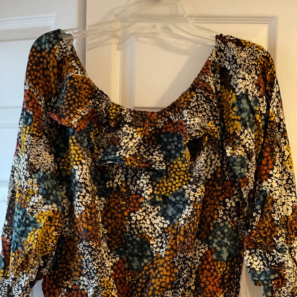 Off the shoulder floral crop top